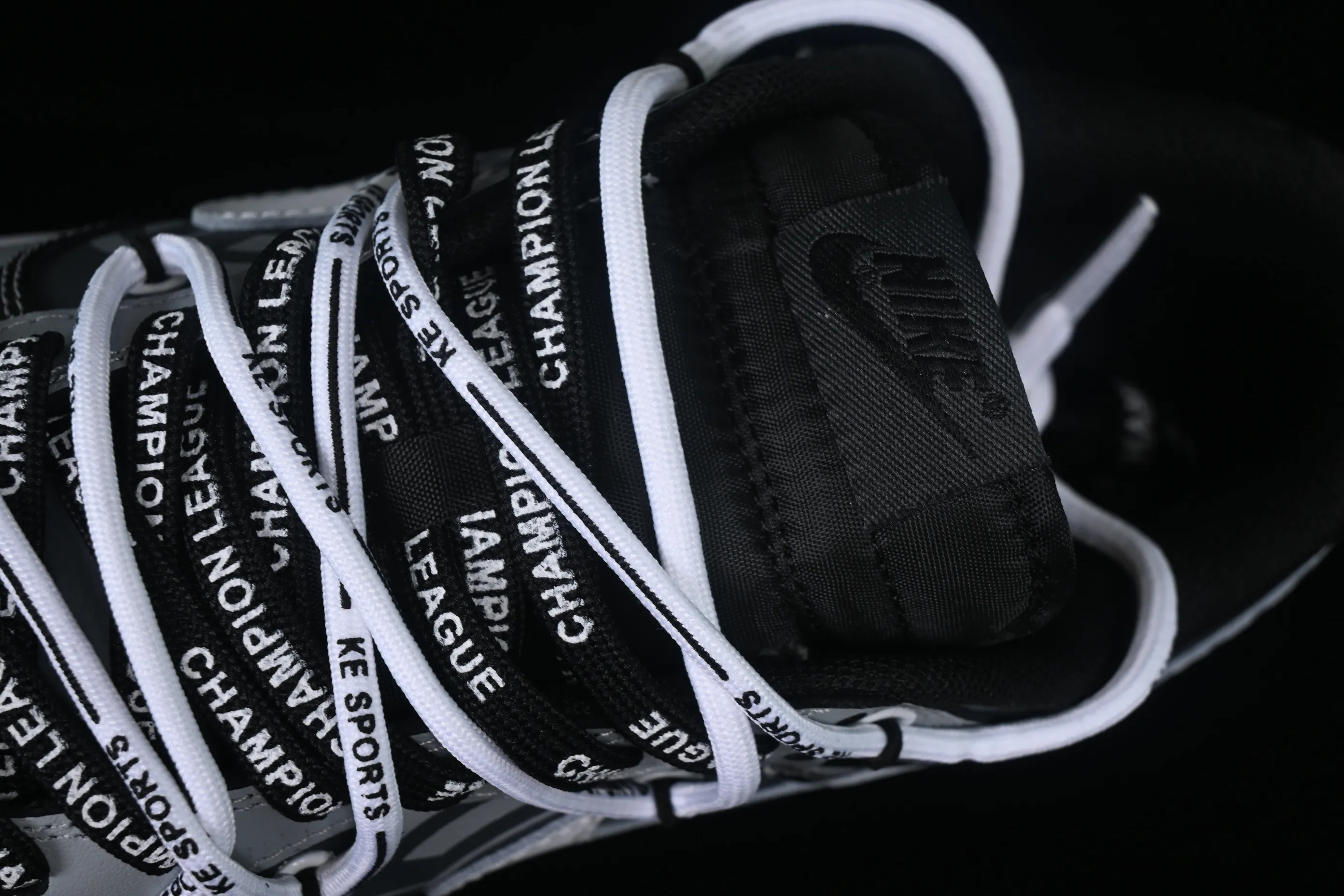 All Categories Nk SB Dunk Series Nk SB Dunk Low Low-top sneakers Special offer Nk Dunk Low Space-time Machinery Hand-painted spray painting SB deconstructed shoelaces low-top casual sneakers DJ6188-002